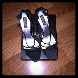 Badgley Mischka Sandals